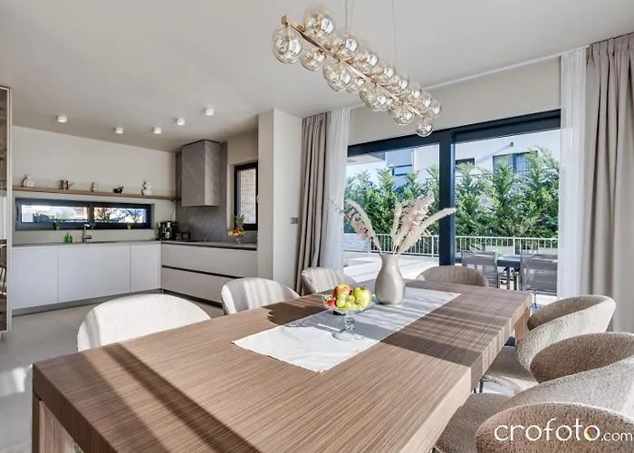 Tamaris- 10 Mins From Zadar