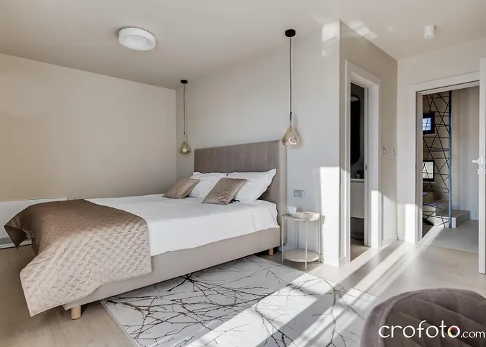 Tamaris- 10 Mins From